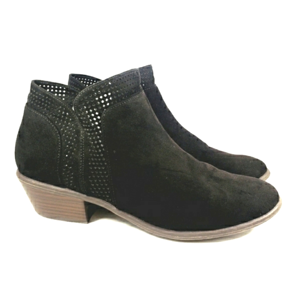 Old Navy Black Western Style Faux Suede Side Zip Up Ankle Bootie. Women's 8 M